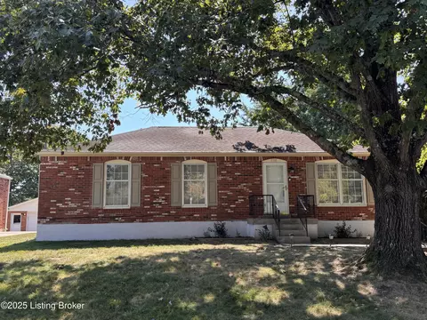 5301 Sprucewood Dr, Louisville, KY 40291
