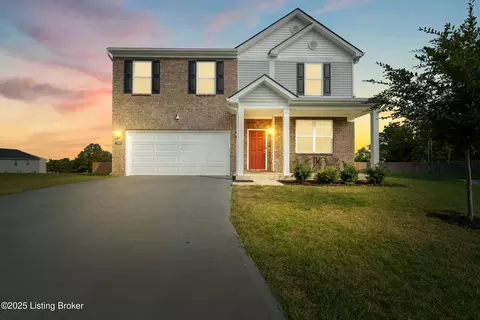 Exterior - 7020 Black Cherry Ct, La Grange, KY 40031 photo 2 of 7