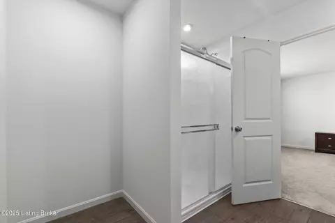 Entry Way - 7020 Black Cherry Ct, La Grange, KY 40031 photo 11 of 12