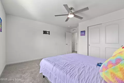 Bedroom - 7020 Black Cherry Ct, La Grange, KY 40031 photo 6 of 7