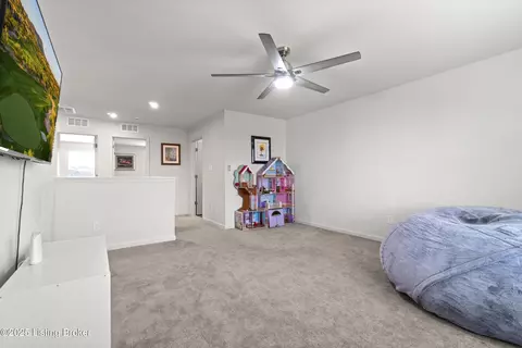 Entry Way - 7020 Black Cherry Ct, La Grange, KY 40031 photo 8 of 12