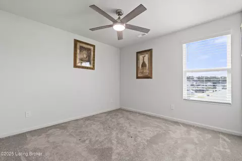 Bedroom - 7020 Black Cherry Ct, La Grange, KY 40031 photo 4 of 7
