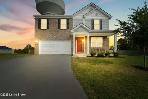Exterior - 7020 Black Cherry Ct, La Grange, KY 40031 photo 3 of 7
