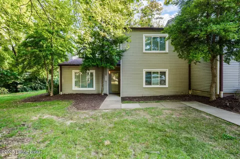 9319 Loch Lea Ln, Louisville, KY 40291