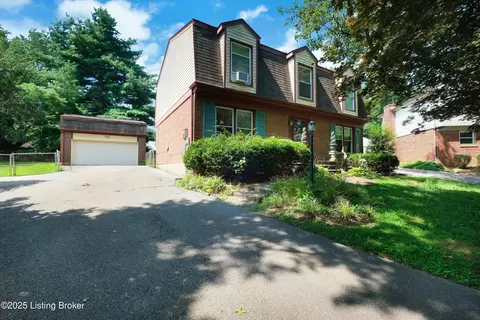 10704 English Oak Ct, Louisville, KY 40241