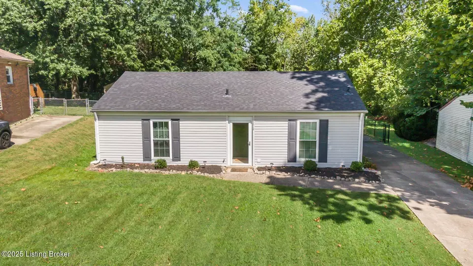 Exterior - 5512 Baywood Dr, Louisville, KY 40241 photo 10 of 10