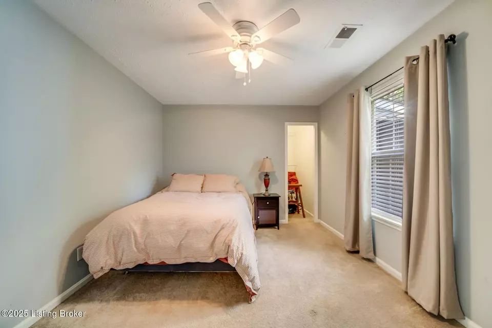 Bedroom - 5512 Baywood Dr, Louisville, KY 40241 photo 1 of 5