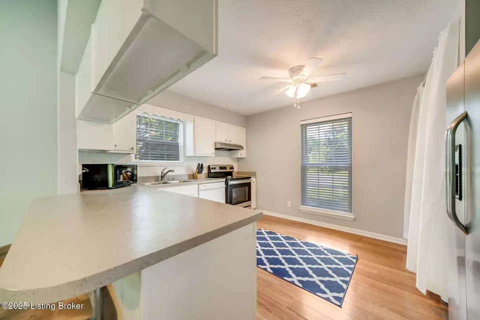 Kitchen - 5512 Baywood Dr, Louisville, KY 40241 photo 1 of 2