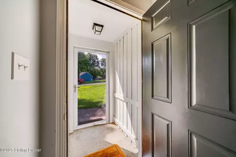 Entry Way - 5512 Baywood Dr, Louisville, KY 40241 photo 1 of 4