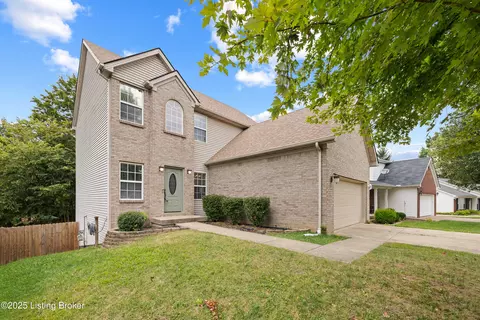 904 Woodland Ridge Cir, La Grange, KY 40031