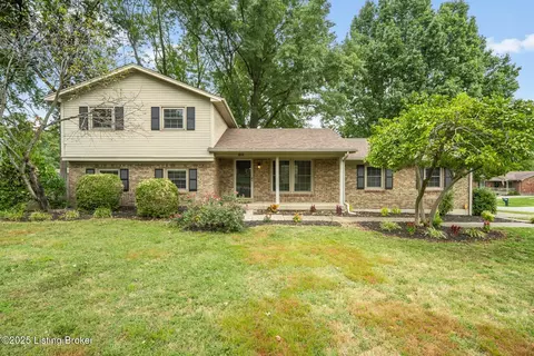 3613 Dorset Ct, Louisville, KY 40214
