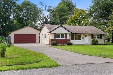9214 Burgoo King Rd, Louisville, KY 40272