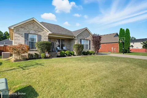 12118 Pleasure Ln, Louisville, KY 40272