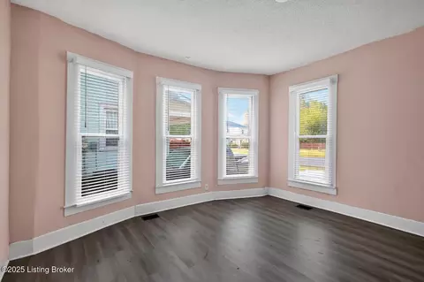 3414 Greenwood Ave, Louisville, KY 40211