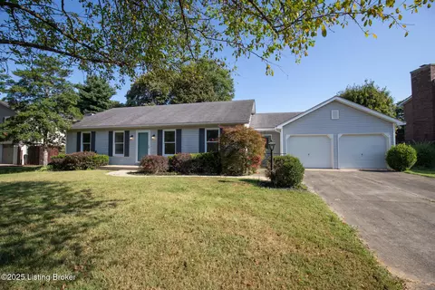 302 Edgewood Dr, Bardstown, KY 40004