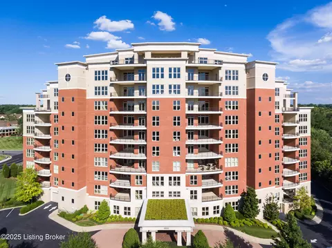 6600 Seminary Woods Pl #905, Louisville, KY 40241