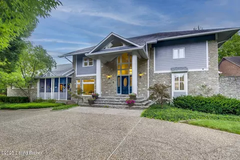 603 Woodlake Dr, Louisville, KY 40245