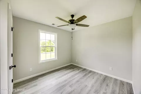 Bedroom - 180 Nelson Ave, Chaplin, KY 40012 photo 5 of 9