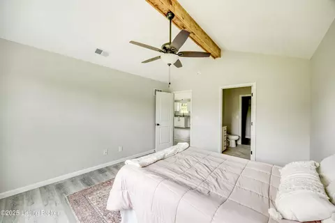 Bedroom - 180 Nelson Ave, Chaplin, KY 40012 photo 3 of 9