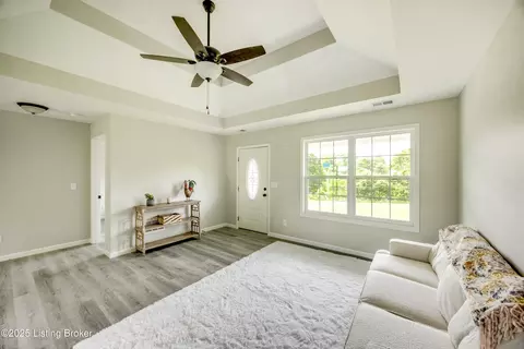 Living - 180 Nelson Ave, Chaplin, KY 40012 photo 2 of 3