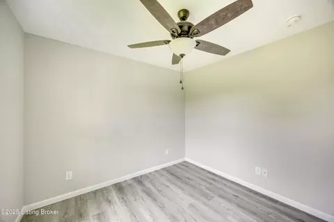 Bedroom - 180 Nelson Ave, Chaplin, KY 40012 photo 6 of 9