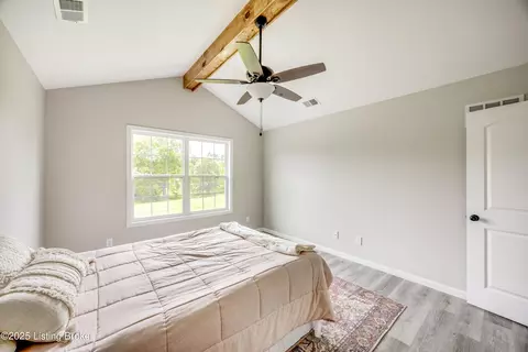Bedroom - 180 Nelson Ave, Chaplin, KY 40012 photo 4 of 9