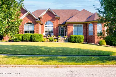 3505 Hardwood Forest Dr, Louisville, KY 40214