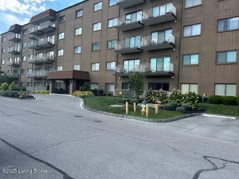 3030 Breckenridge Ln #520, Louisville, KY 40220