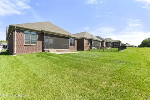 Exterior - 5718 Ruby Falls Dr, Prospect, KY 40059 photo 9 of 10