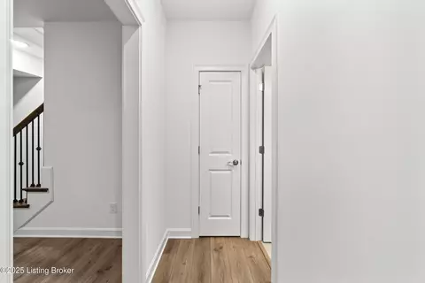 Entry Way - 5718 Ruby Falls Dr, Prospect, KY 40059 photo 10 of 10