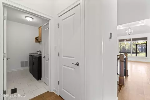 Entry Way - 5718 Ruby Falls Dr, Prospect, KY 40059 photo 6 of 10