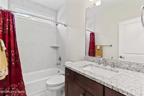 Bath - 5718 Ruby Falls Dr, Prospect, KY 40059 photo 3 of 4