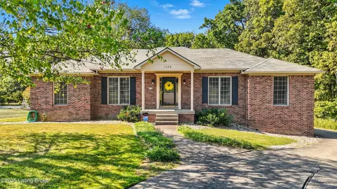 7413 Sunset Ln, Crestwood, KY 40014