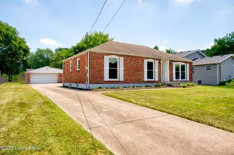 2020 Buechel Bank Rd, Louisville, KY 40218