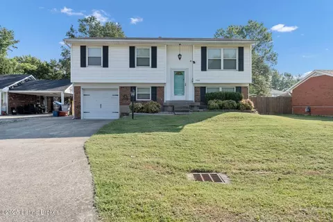7509 Revolutionary Ct, Louisville, KY 40214