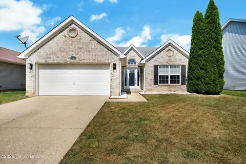 6817 Woodhaven Place Dr, Louisville, KY 40228