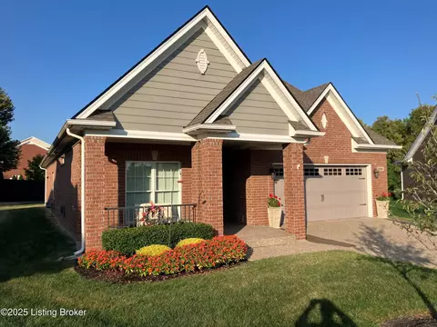 9350 Cross Meadows Cir, Louisville, KY 40291