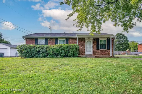 810 Charlene Dr, Vine Grove, KY 40175