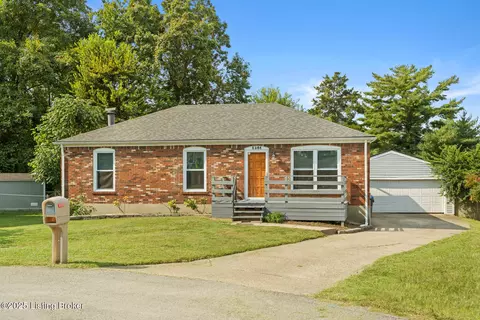 8304 Olive Hill Ct, Louisville, KY 40228
