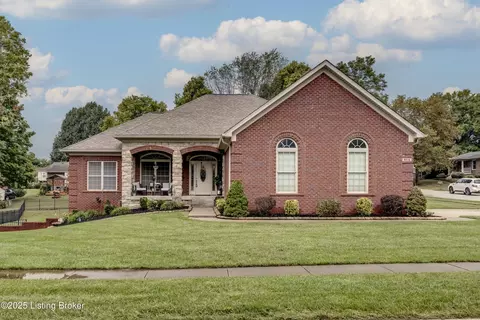 9616 Southern Breeze Ln, Louisville, KY 40299