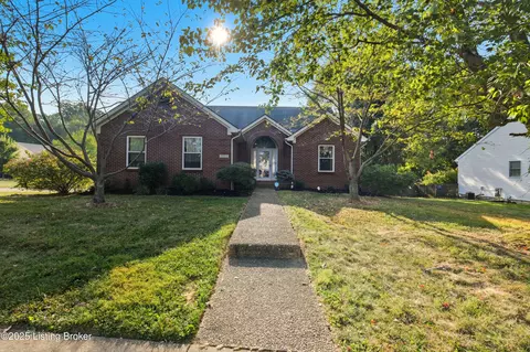 11012 Shady Hollow Dr, Louisville, KY 40241