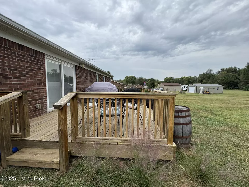 Exterior - 2997 Old Nazareth Rd, Bardstown, KY 40004 photo 2 of 3