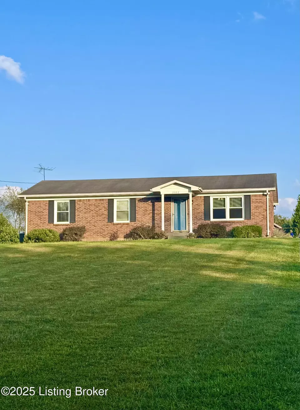 Exterior - 2997 Old Nazareth Rd, Bardstown, KY 40004 photo 1 of 3