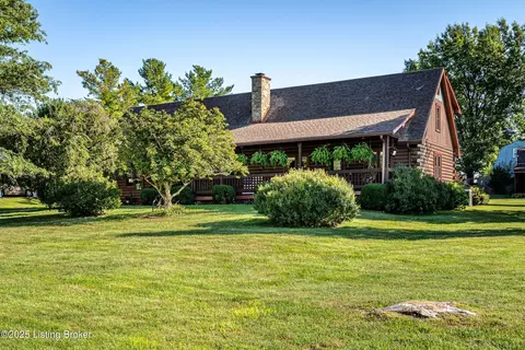 207 Lakeshore Dr, Simpsonville, KY 40067