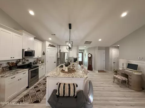 344 Hillside Dr, Hardinsburg, KY 40143