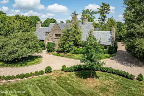 501 Lightfoot Rd, Louisville, KY 40207