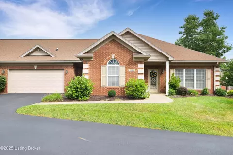 1126 Grazing Meadows Ln, Louisville, KY 40245