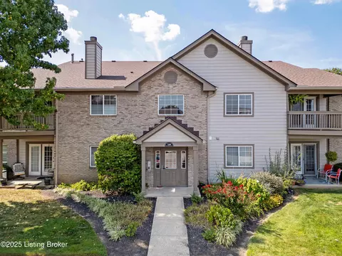 1304 Pickings Pl #102, Louisville, KY 40243