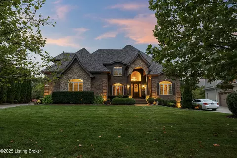 1310 Shakes View Ct, Fisherville, KY 40023