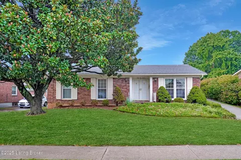 4111 Manner Gate Dr, Louisville, KY 40220